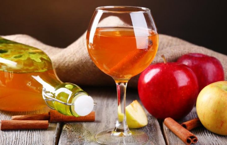 Яблочный уксус: рецепты и полезные свойства